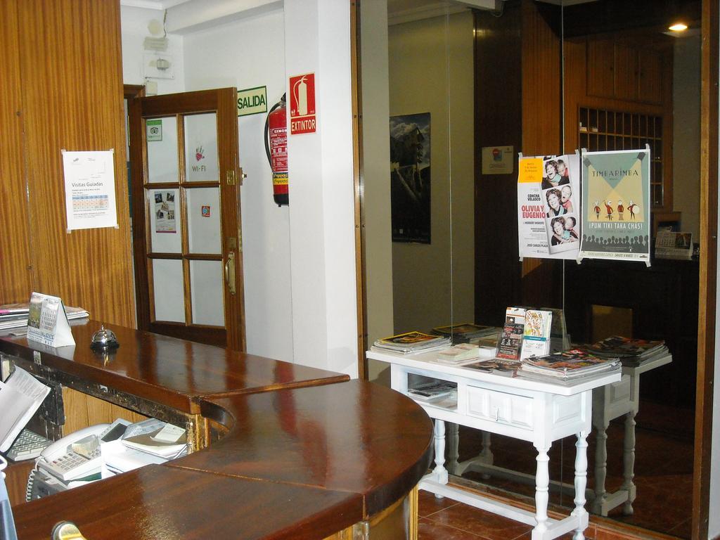 Hostal Residencia Avenida كوينكا المظهر الخارجي الصورة