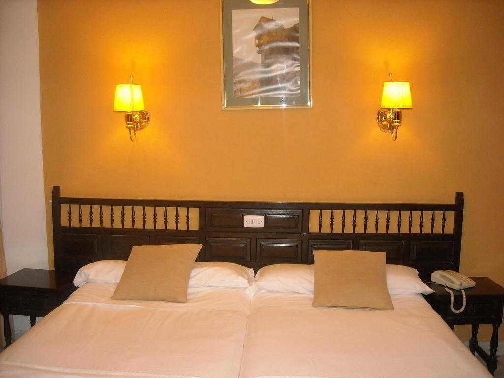 Hostal Residencia Avenida كوينكا المظهر الخارجي الصورة