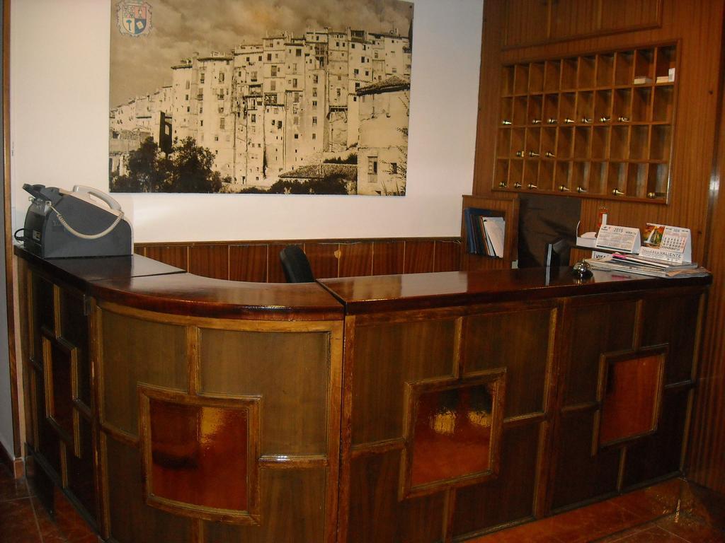Hostal Residencia Avenida كوينكا المظهر الخارجي الصورة