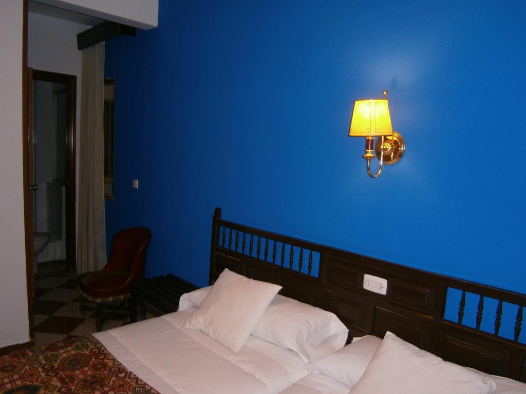 Hostal Residencia Avenida كوينكا المظهر الخارجي الصورة