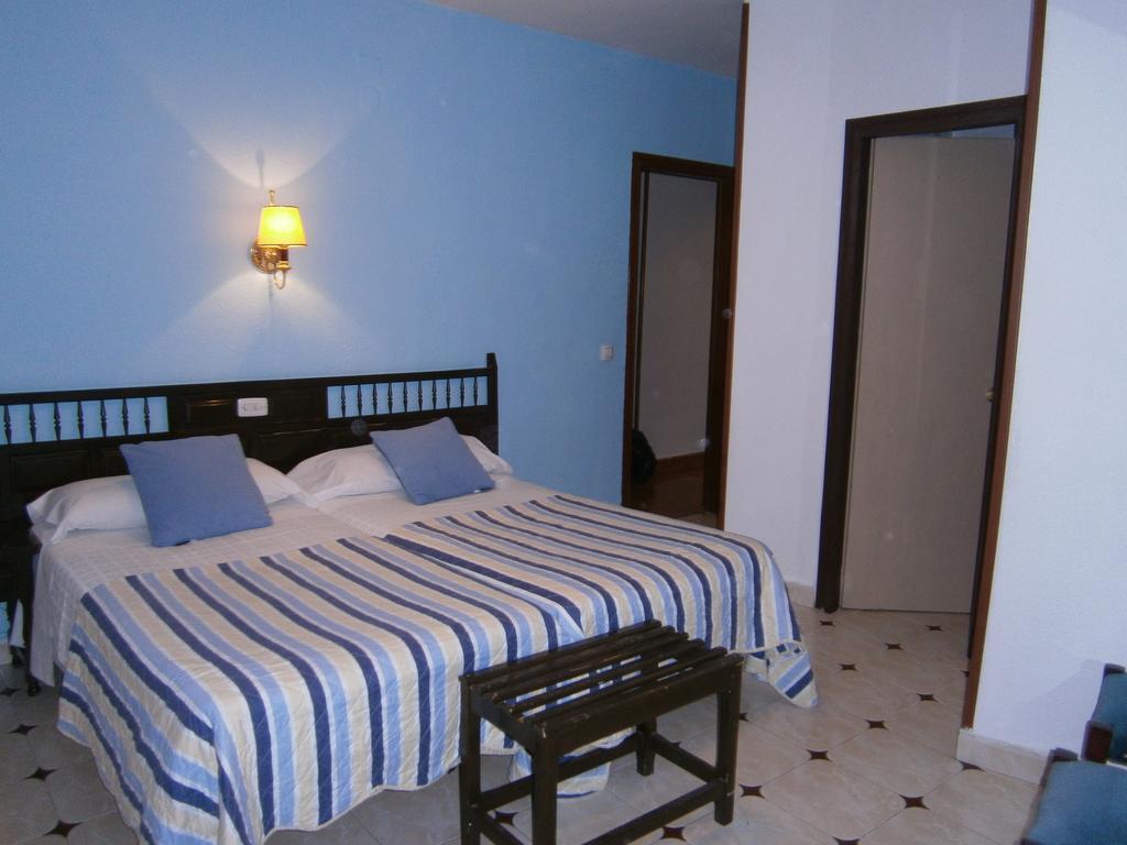 Hostal Residencia Avenida كوينكا المظهر الخارجي الصورة