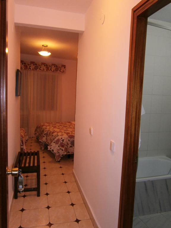 Hostal Residencia Avenida كوينكا المظهر الخارجي الصورة
