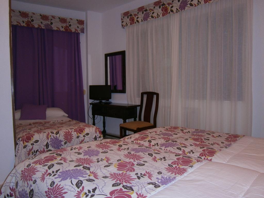 Hostal Residencia Avenida كوينكا المظهر الخارجي الصورة