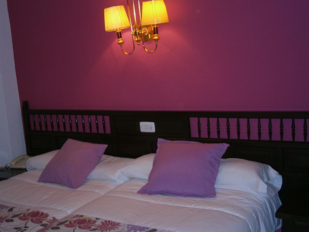 Hostal Residencia Avenida كوينكا المظهر الخارجي الصورة