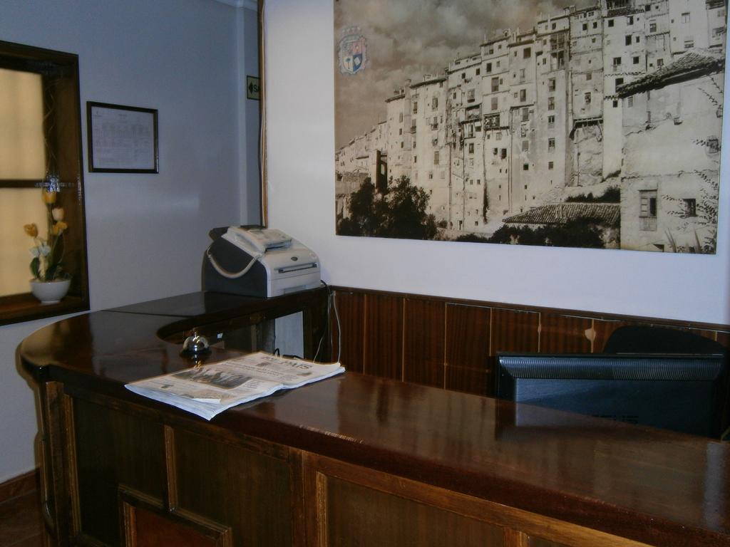 Hostal Residencia Avenida كوينكا المظهر الخارجي الصورة