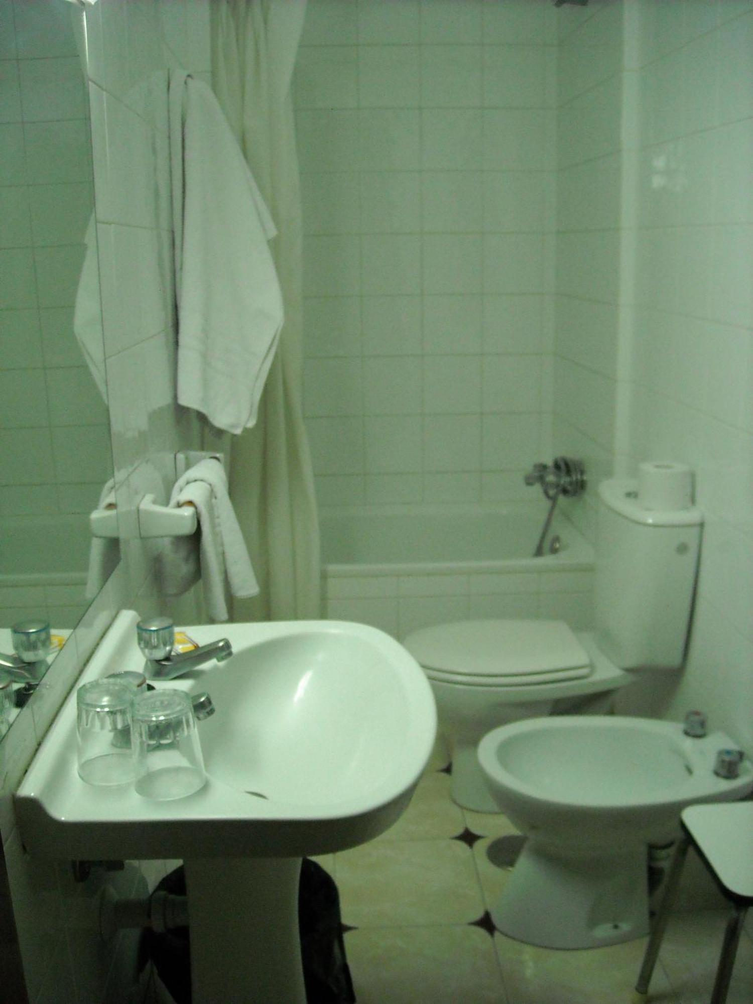 Hostal Residencia Avenida كوينكا المظهر الخارجي الصورة