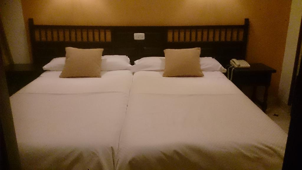Hostal Residencia Avenida كوينكا المظهر الخارجي الصورة